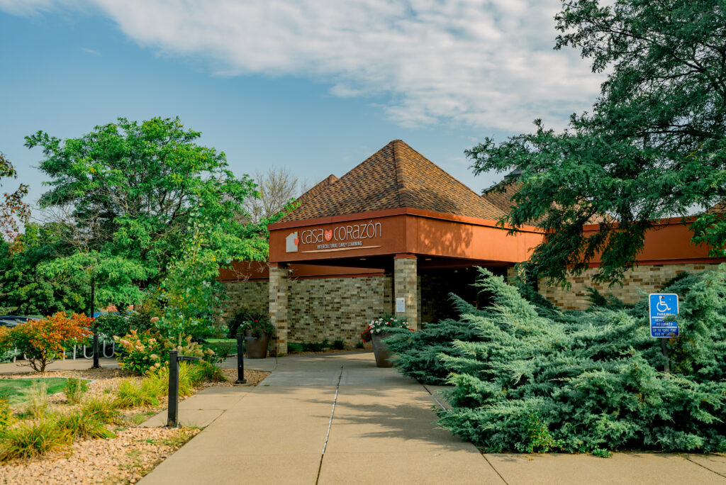 Casa de Corzaon is a daycare center located across Minnesota and Wisconsin that offers bilingual curriculum.